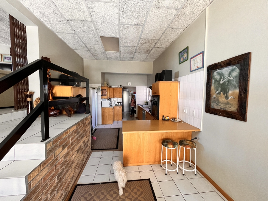 5 Bedroom Property for Sale in Lamberts Bay Western Cape